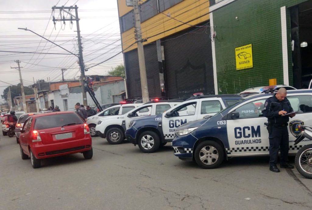 Operação prende quatro pessoas por tráfico de drogas e roubo em Guarulhos