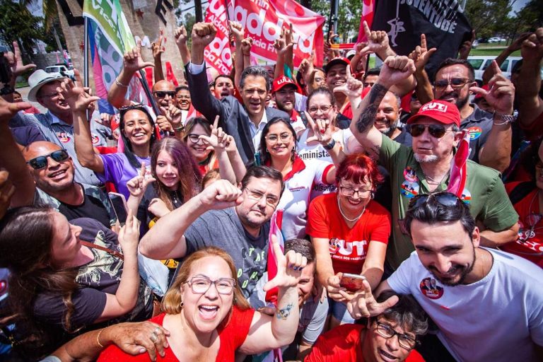 Haddad faz campanha em Sorocaba