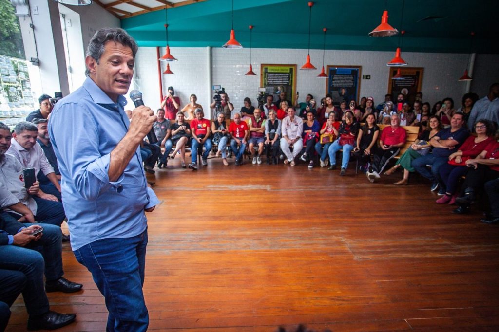 Haddad se encontra com ambientalistas e pesquisadores