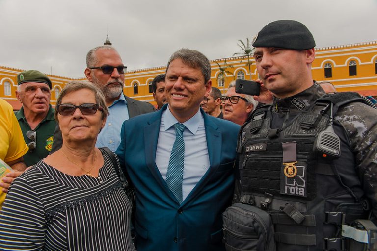 Tarcísio de Freitas no aniversário da Rota