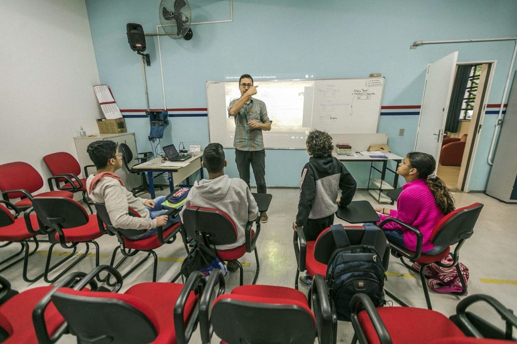 Alunos do curso Português para surdos Cemear
