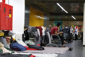 afegãos no Aeroporto Internacional de Guarulhos