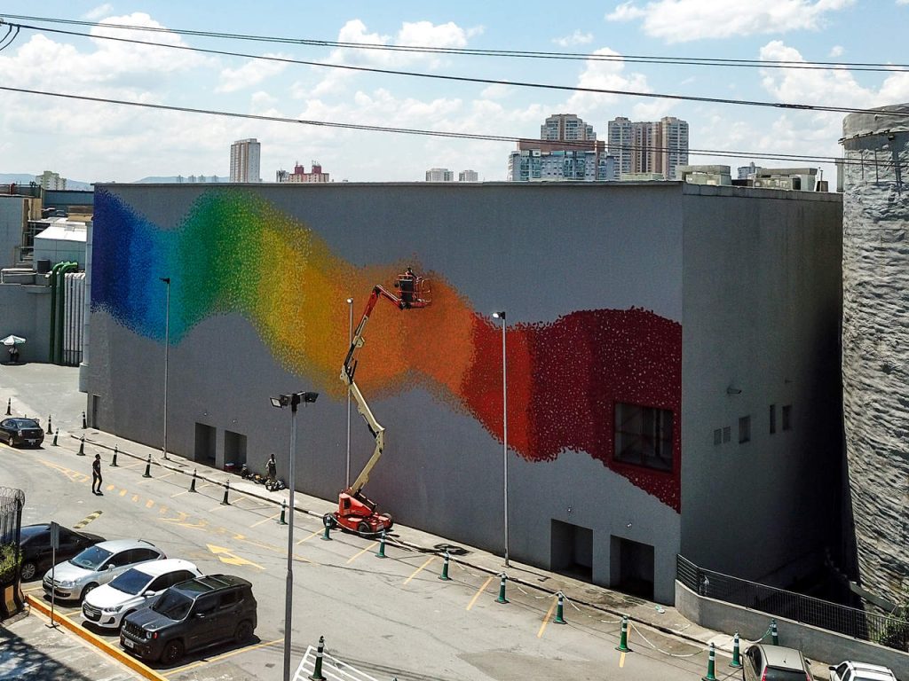 grafite no Internacional Shopping