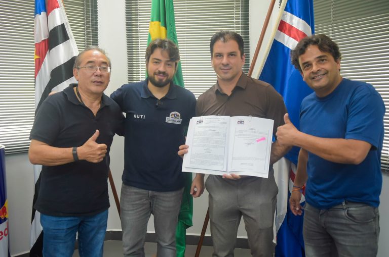 Guti, Ticiano Americano e Adalmir Abreu com nova lei das feiras