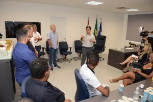 Ticiano Americano, presidente da CÂmara, em café com os jornalistas