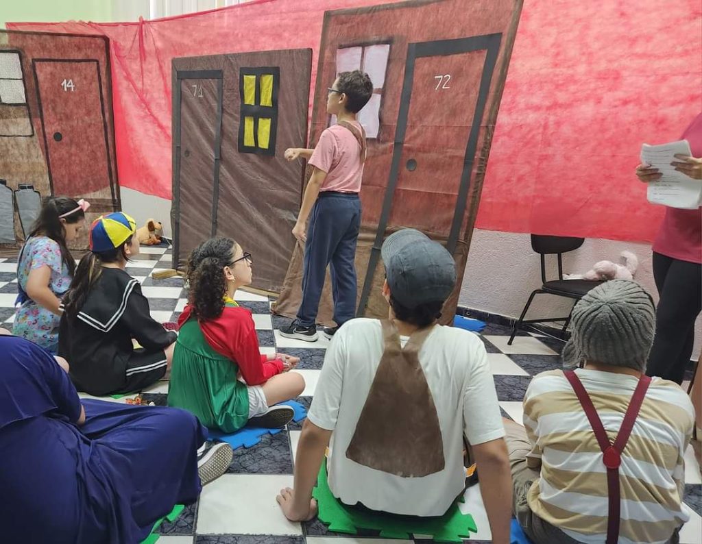 Apresentação da turma do Chaves no Moriah