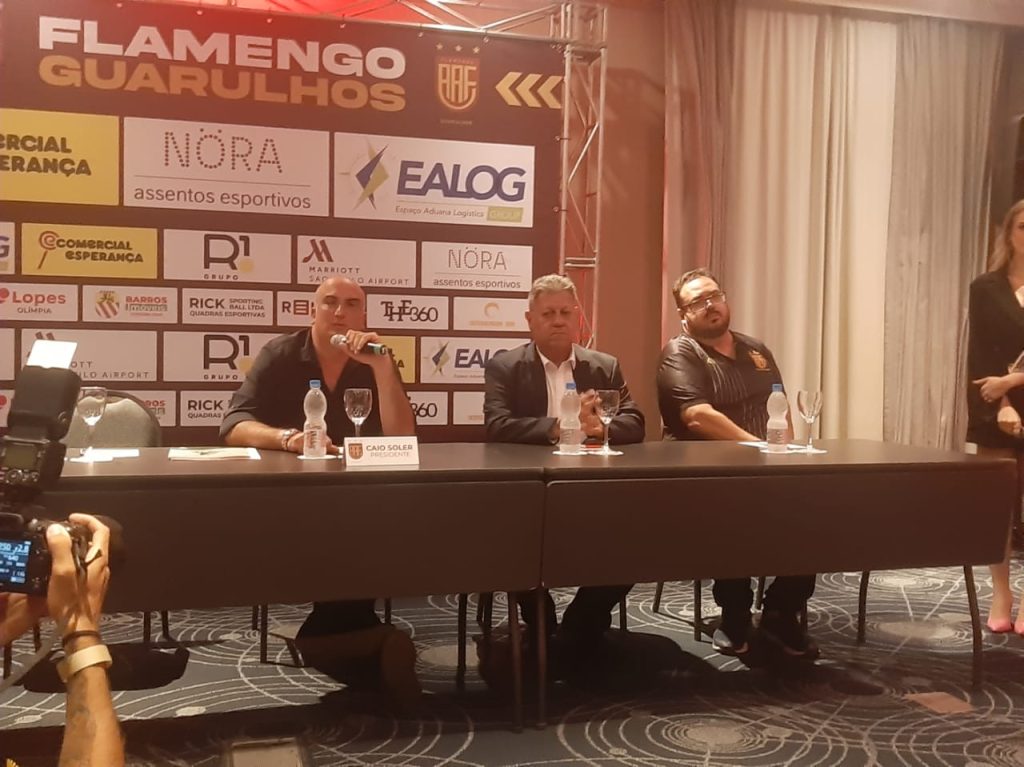 Caio Soler em coletiva do Flamengo de Guarulhos