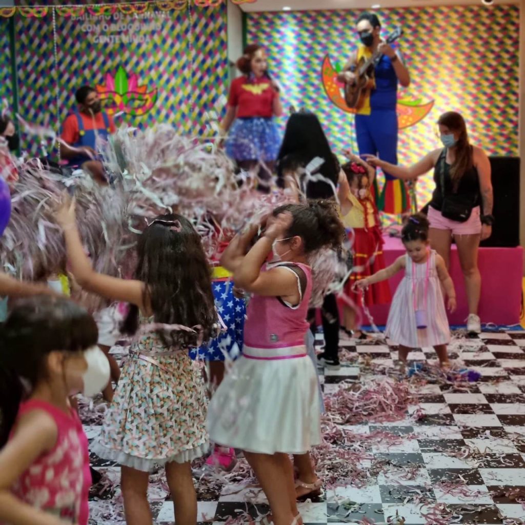 Carnaval Internacional Shopping