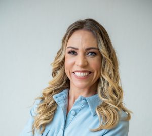 Paula Vela, Santa Inês Extintores