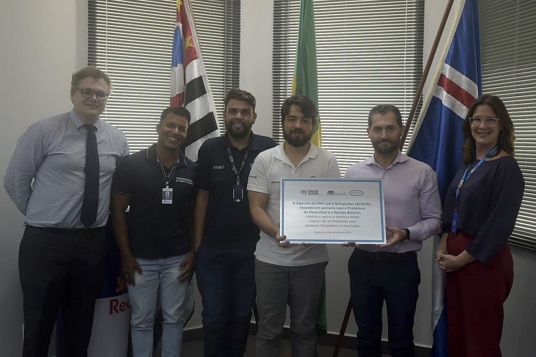 Guti recebe representantes da ACNUR