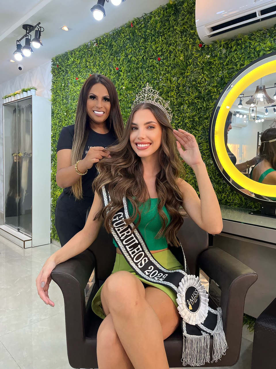 Miss Guarulhos Gabriela Barros e a megarrista premiada Ingrid Desirée