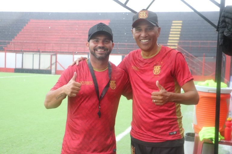 Tom e Paulo Pereira, técnicos do Flamengo