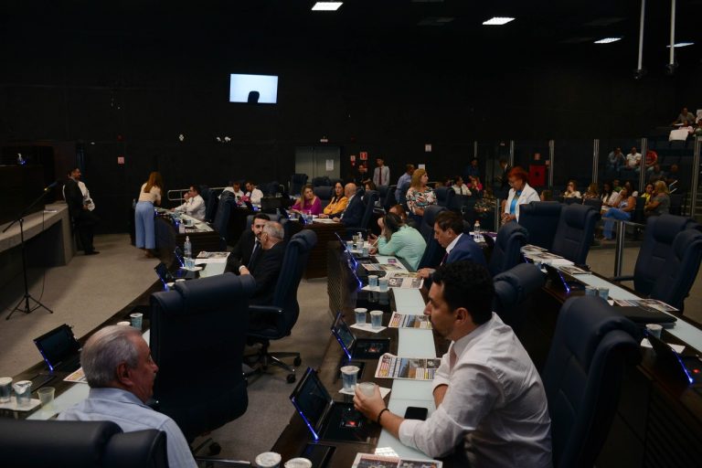plenário da Câmara Municipal de Guarulhos