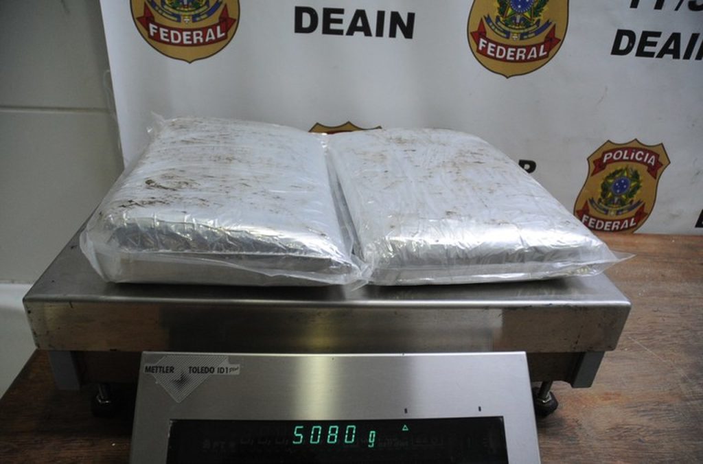 Três pessoas são presas com cerca de 24 kg de cocaína no Aeroporto de Guarulhos