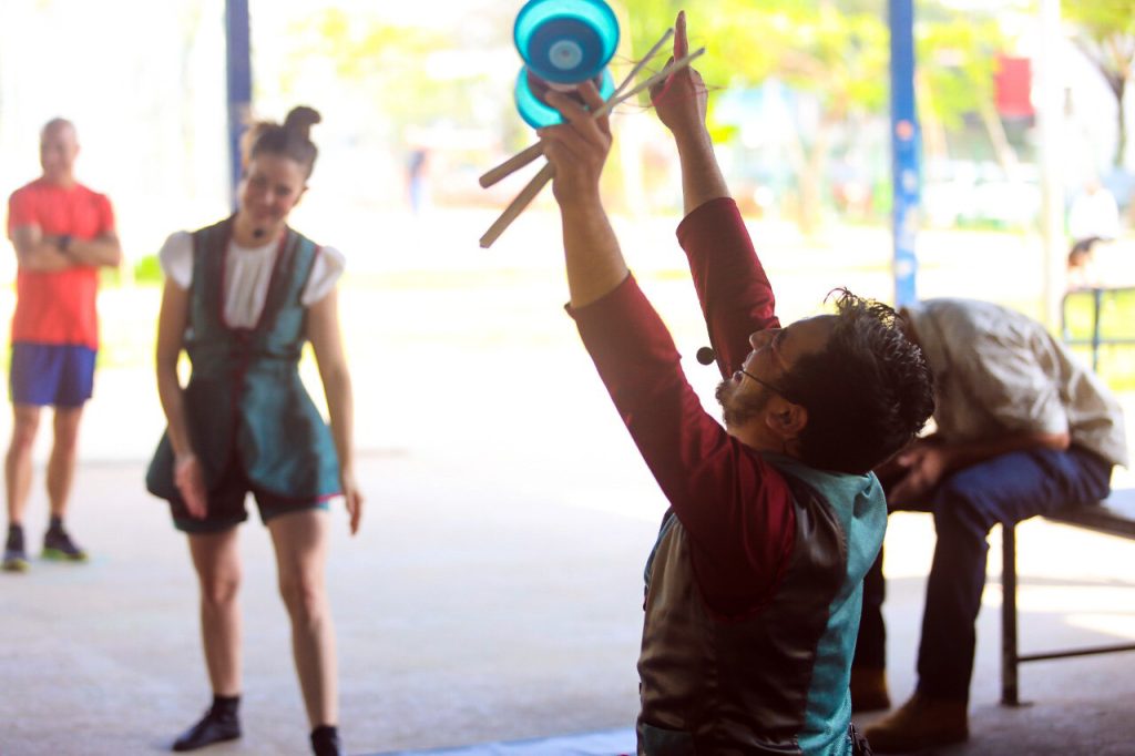 Cursos gratuitos de circo, dança e teatro estão com inscrições abertas na Escola Viva
