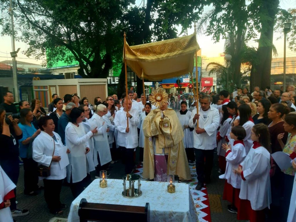 Tapetes-de-Corpus-Christi-na-matriz