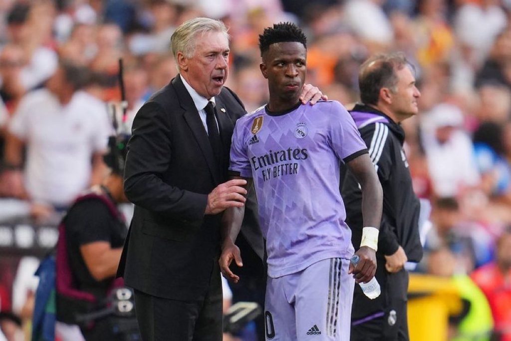 Carlo Ancelotti e Vini Jr.