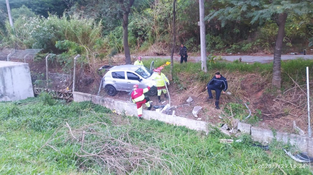 GCM registra prisão de motoristas infratores e atende vítima de acidente de trânsito