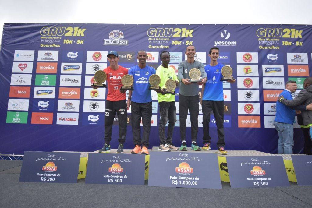 Pódio masculino Meia Maratona de Guarulhos 2023