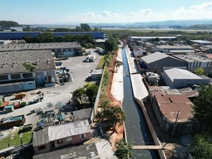 Rio Baquirivu-Guaçu x obras Cocho Velho