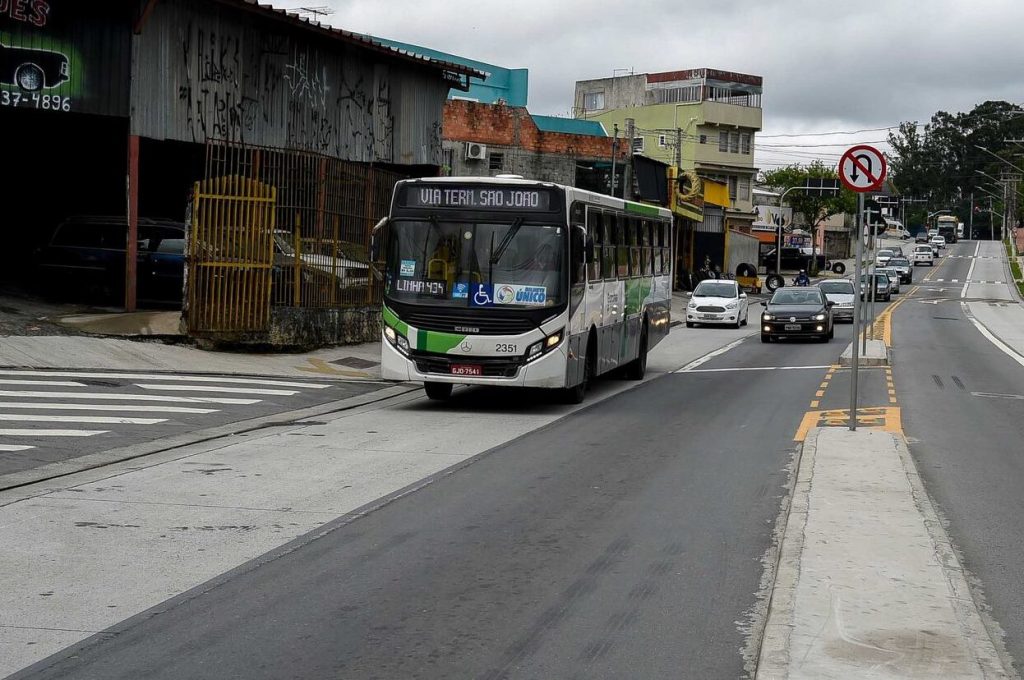 Prefeitura entrega corredor de ônibus e ciclovia da avenida Papa João Paulo I