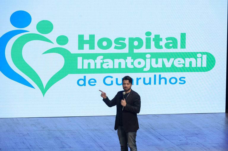 Guti no lançamento das obras do Hospital Infantojuvenil de Guarulhos