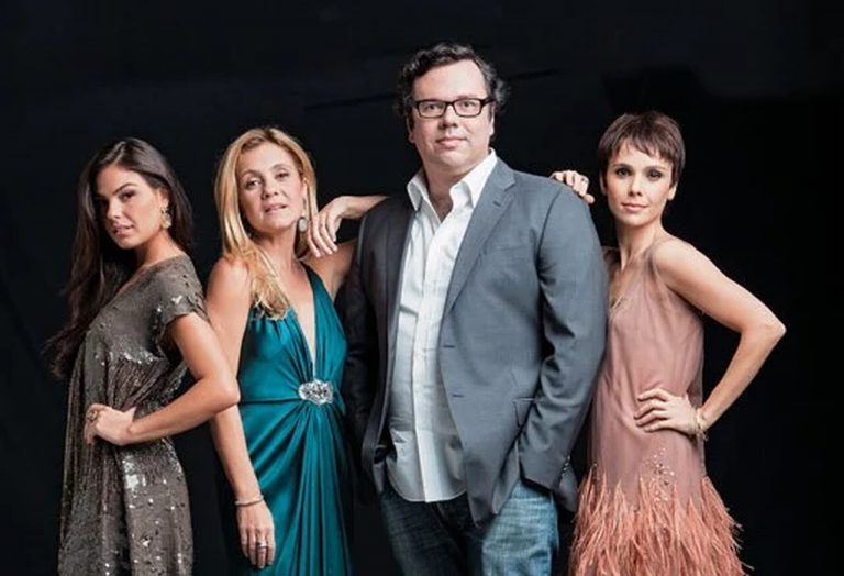 João Emanuel Carneiro e atrizes de Avenida Brasil