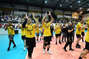 Vôlei Guarulhos na final do Paulista