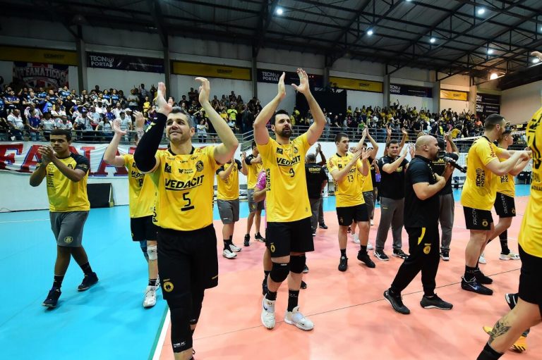 Vôlei Guarulhos na final do Paulista