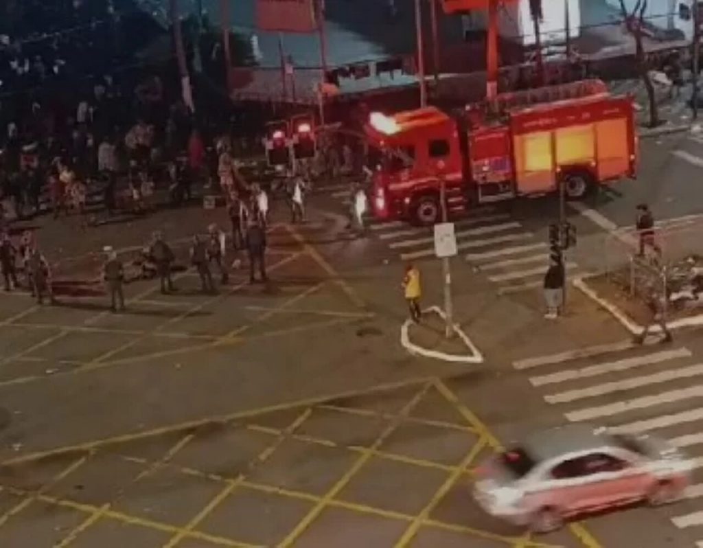 Motorista atropela ao menos 16 pessoas na região da Cracolândia em São Paulo