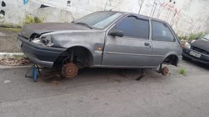 carro abandonado