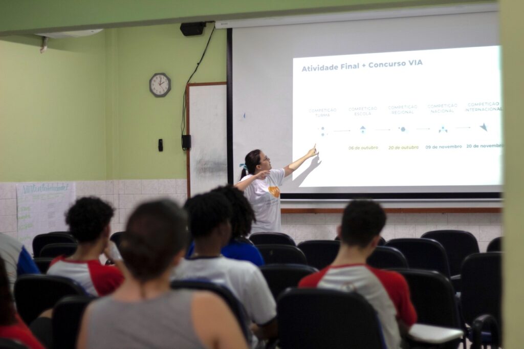 Segurança no trânsito é tema debatido em escolas de Guarulhos