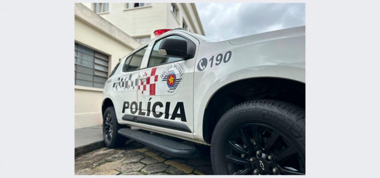 Polícia Militar x viatura