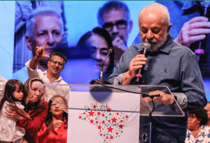 Alencar em evento com Lula