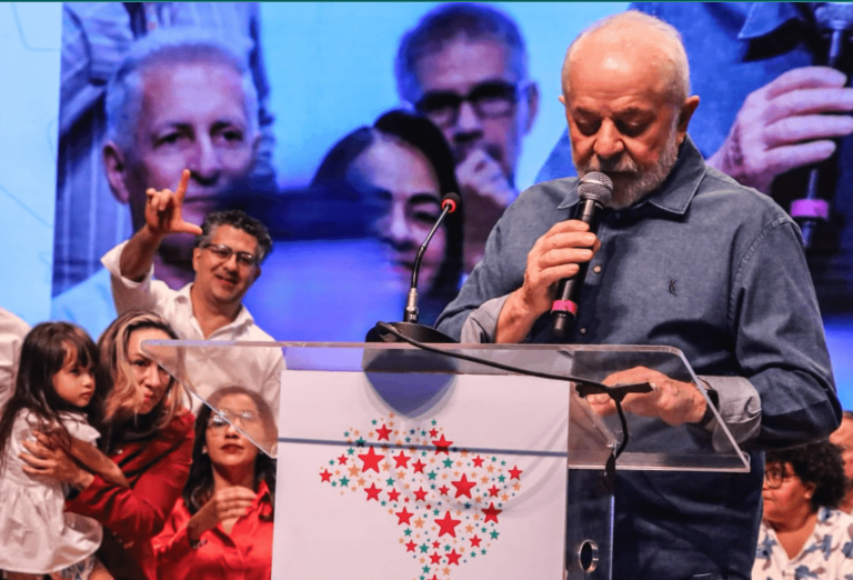 Alencar em evento com Lula