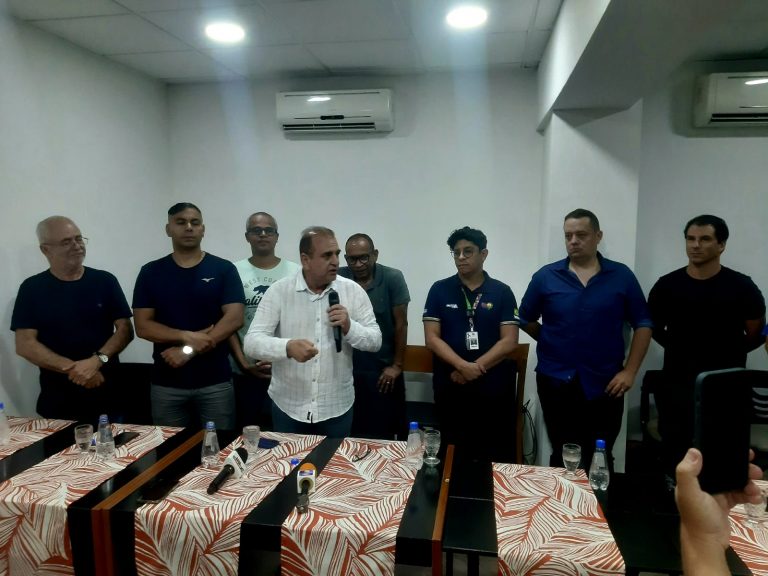 Americano lança pré-candidatura