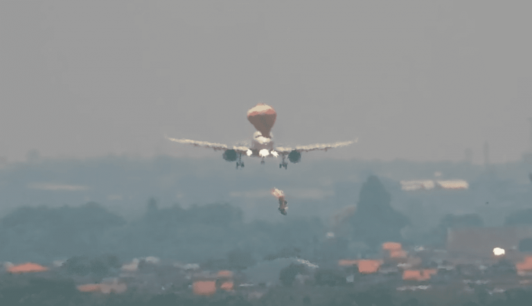 balão cai no aeroporto