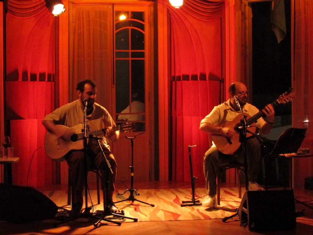 Douglas Germano & Kiko Dinucci