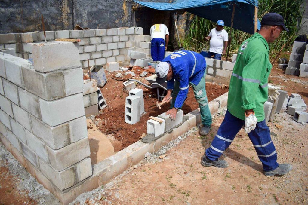 Construção de Ecoponto na Água Chata