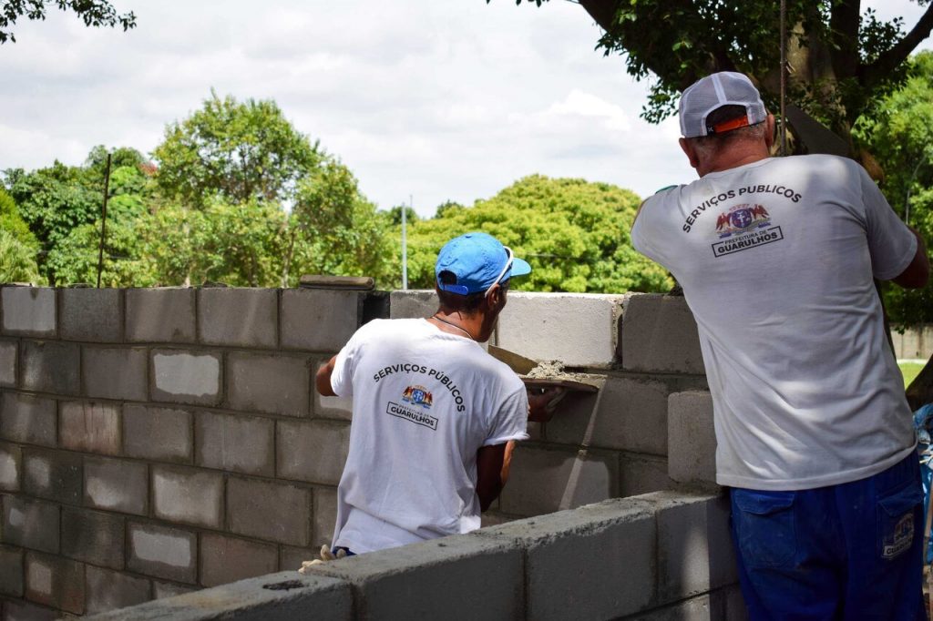 Construção do PET Eterno Rosa de França