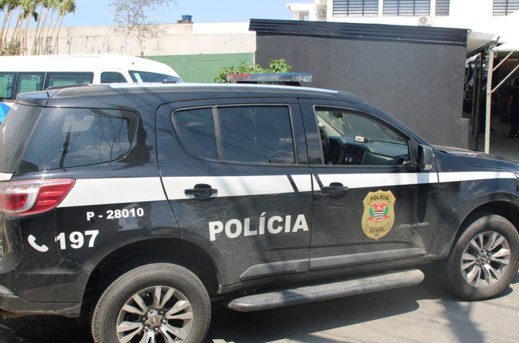 Viatura da Polícia Civil