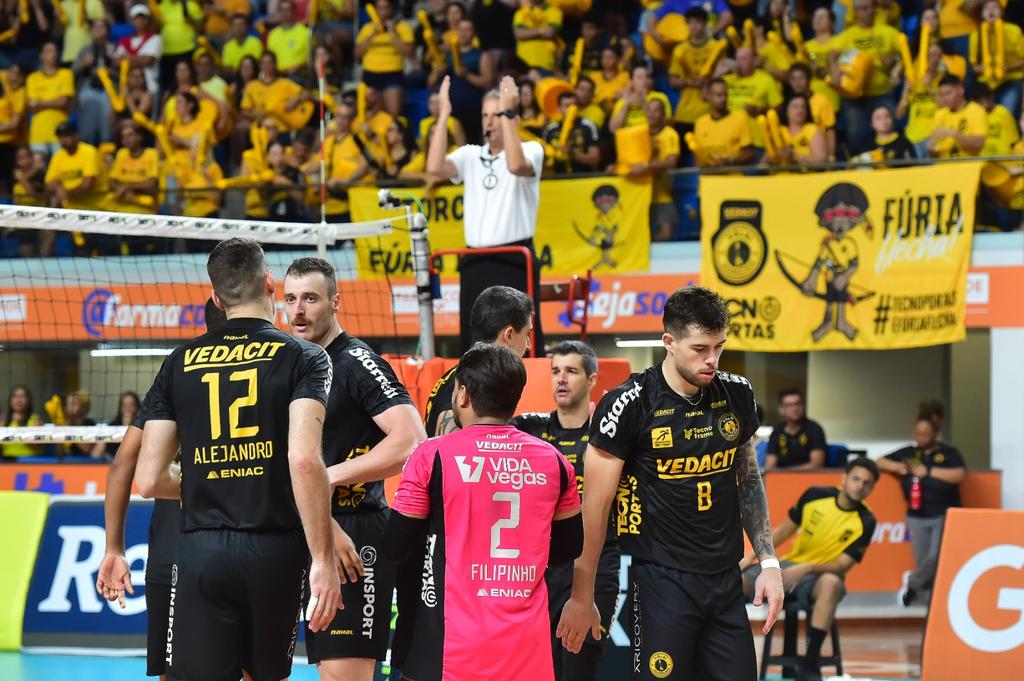 Vôlei Guarulhos x Vôlei Renata