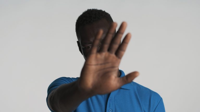 homem negro x racismo