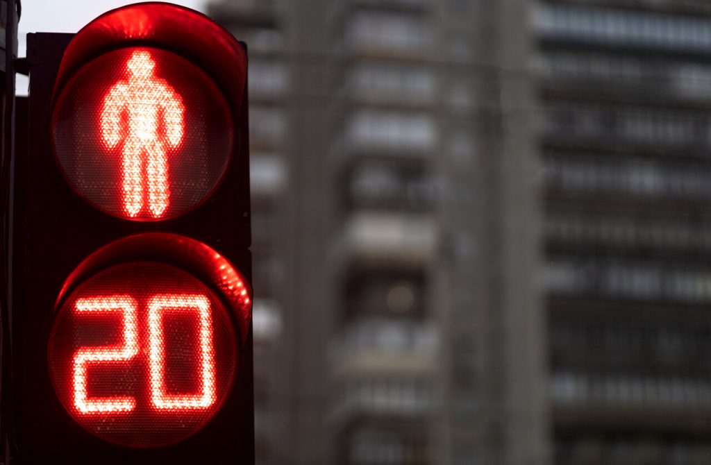 Guarulhos por instalar temporizador de temo nos semáforos da cidade.