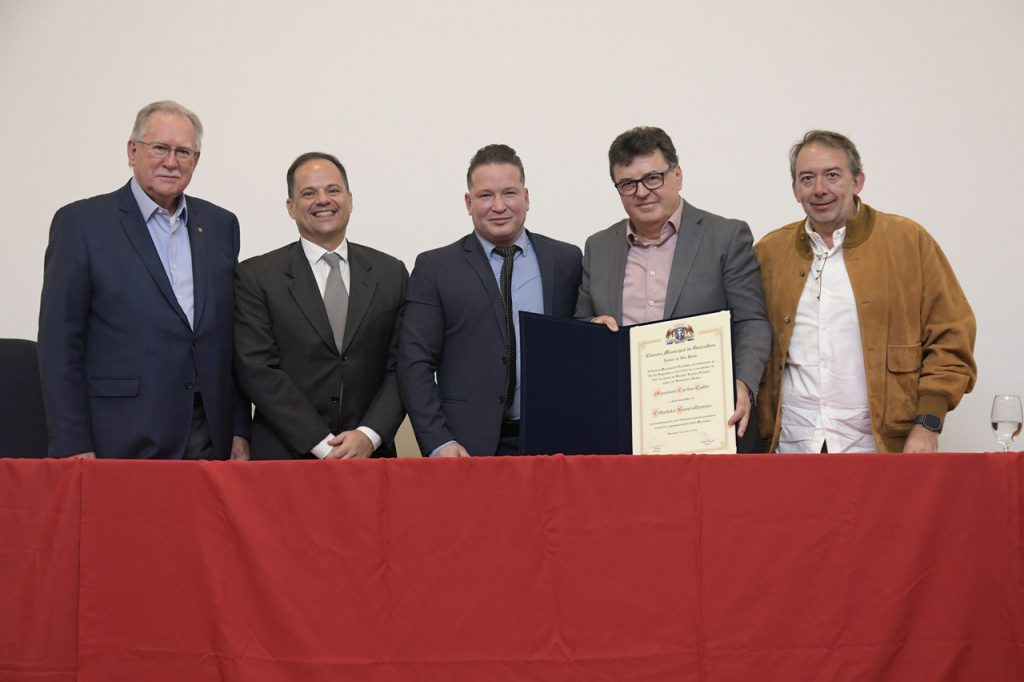 Maurício Colin recebe Título de Cidadão Guarulhense