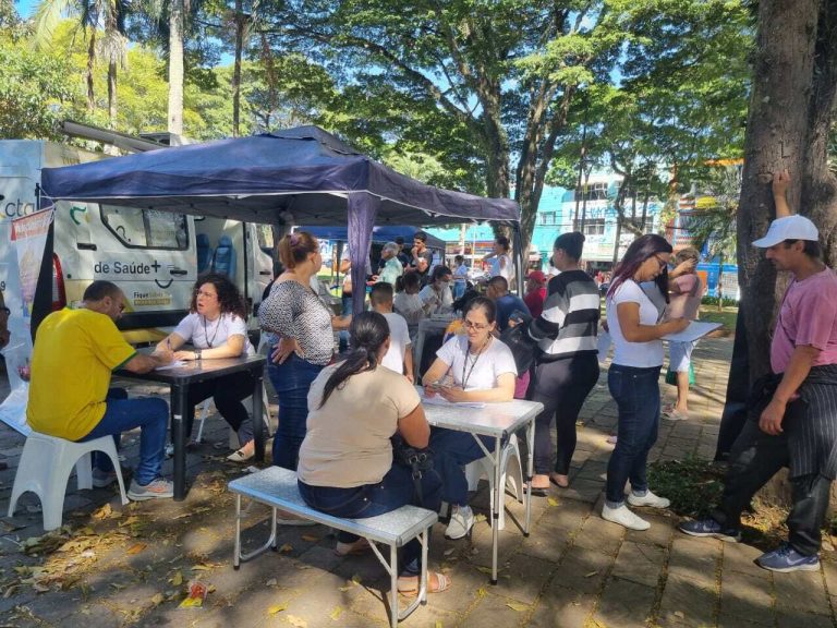 Farmacêuticos na Praça Getúlio Vargas