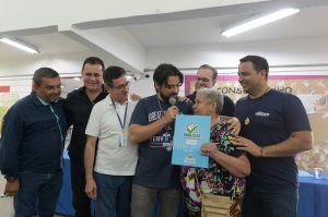 entrega de título de propriedade no Jardim São João
