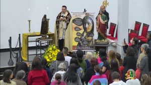 Rosário padre Cleber com Nossa Senhora do Mel