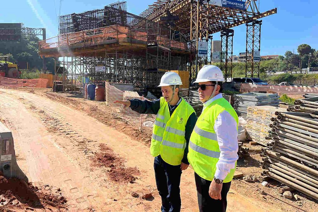 Maurício Colin, do Ciesp Guarulhos, visita obras da CCR