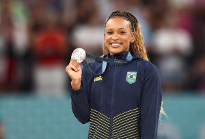 Rebeca Andrade, medalha de prata no individual geral nos Jogos de Paris